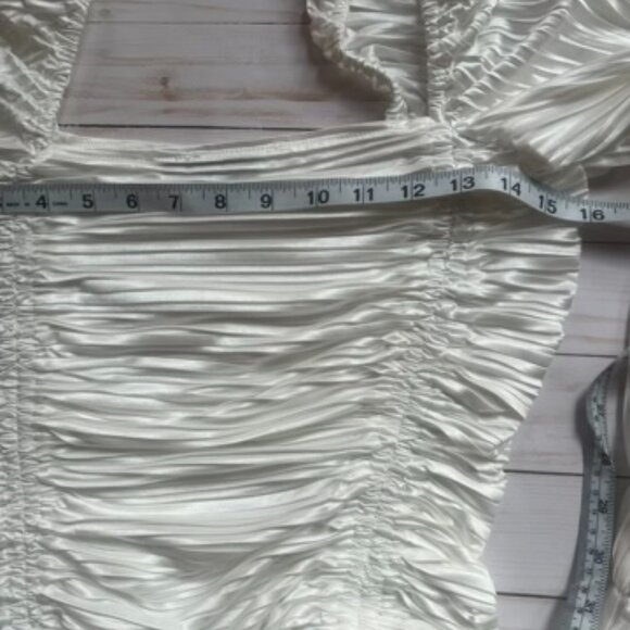 Lulus White Pleated Long Sleeve Ruched Bodysuit Size Medium New No Tags - Picture 8 of 11